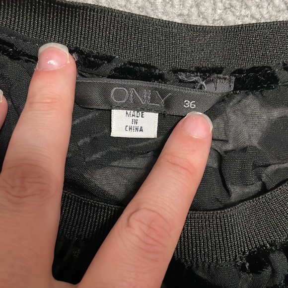 Only sheer lace sweater - Picture 4 of 4